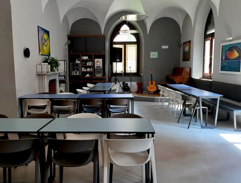 Babila Hostel Milan Exterior photo